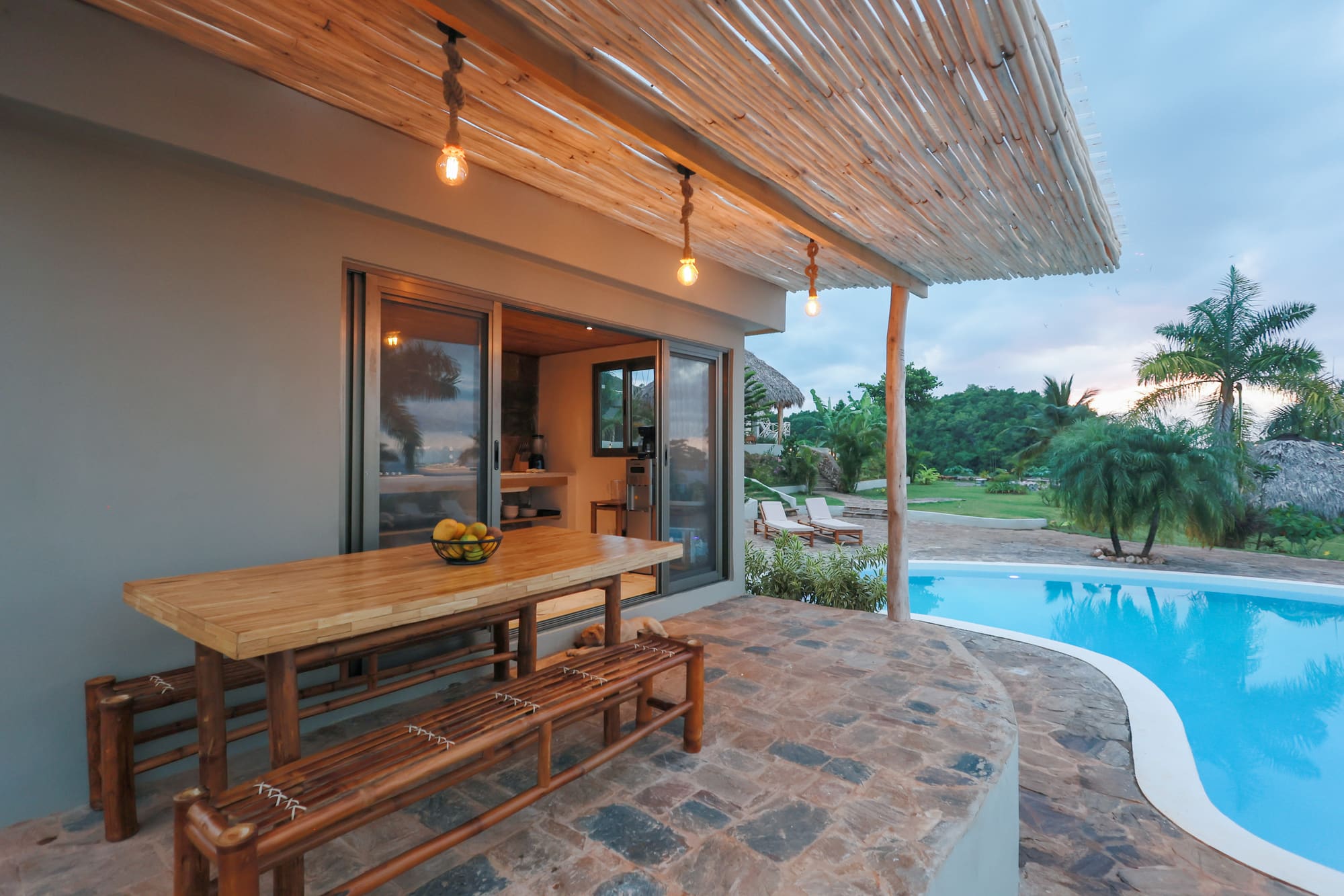 Outdoor Kitchen 2